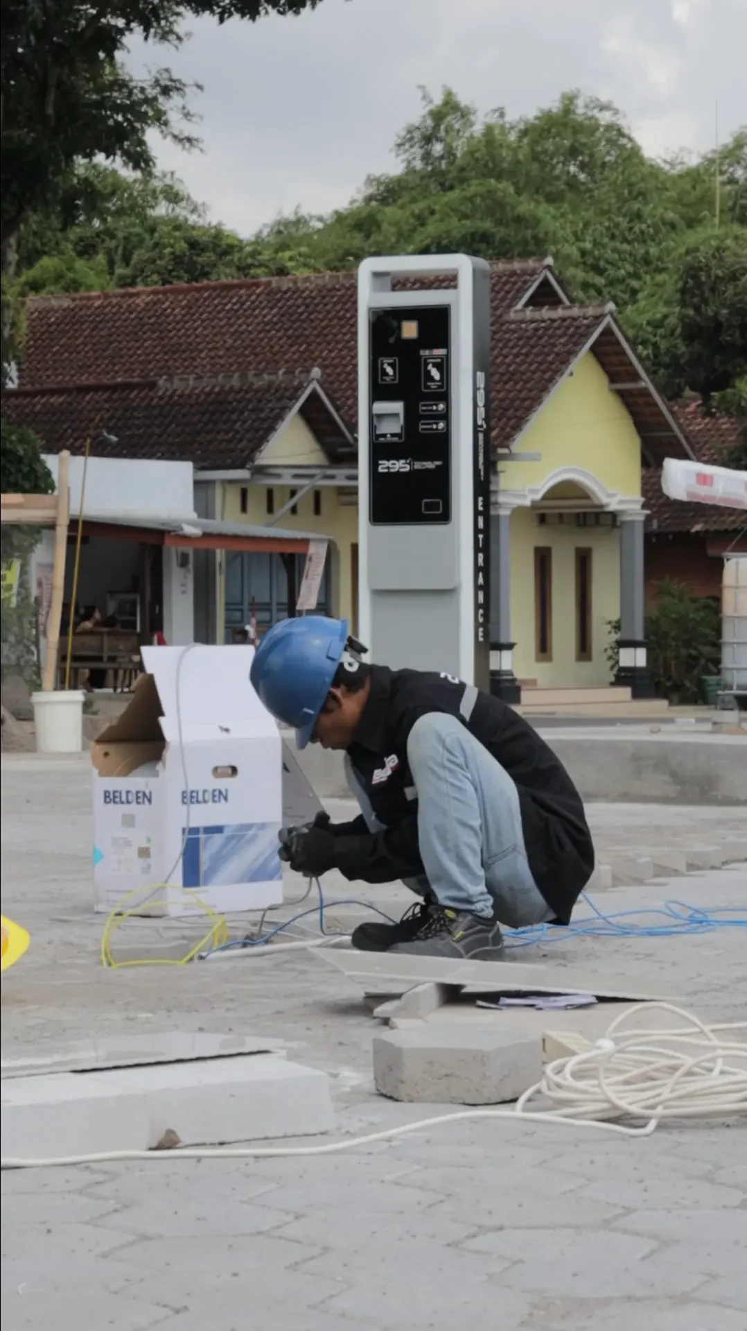 Gate Parkir Perumahan Sistem IPL